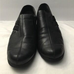AEROSOLES Black Textured Leather Slip-On Loafers